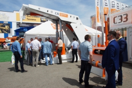 Stand of the North-Zadonsk experimental plant at the exhibition Coal and Mining of Russia 2017. Mechanized support, hydrostock, hydraulic jacks